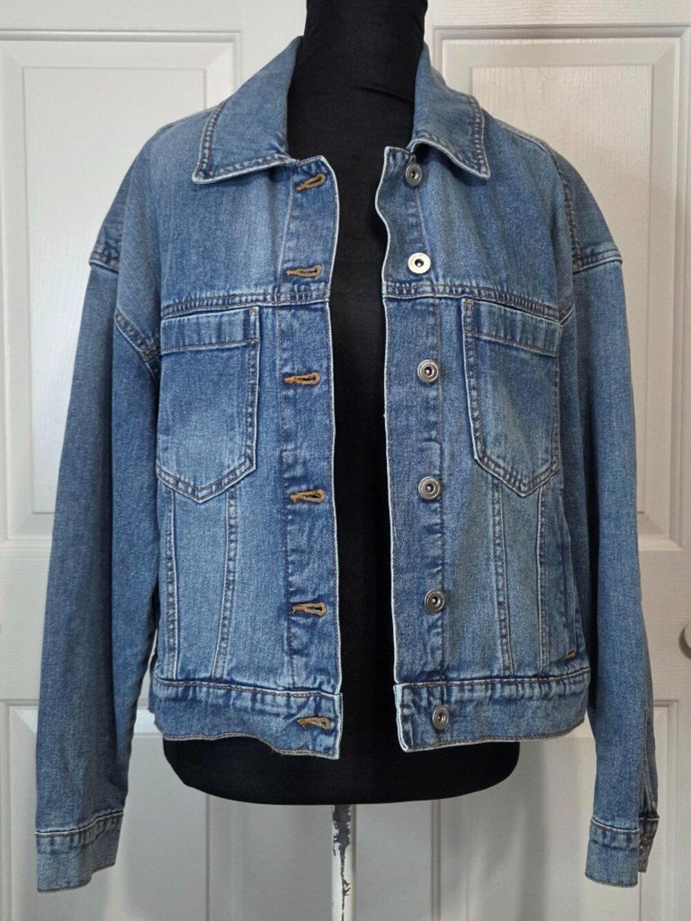 NWT Jessica Simpson Blue Denim Drop Shoulder Jean Jacket - Size Small